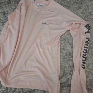 Columbia Soft Pink Crew Neck Shirt Size Medium